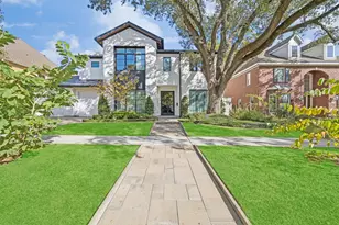 212 E Cowan Dr, Houston, TX 77007 - Photo 2