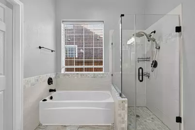 7406 Greatwood Grove Drive, Sugar Land, TX 77479 - Photo 30
