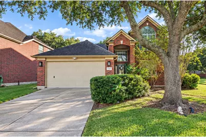 7406 Greatwood Grove Drive, Sugar Land, TX 77479 - Photo 2