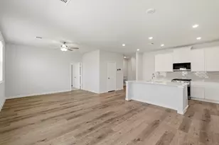 1112 Independence Ave, Bay City, TX 77414 - Photo 8
