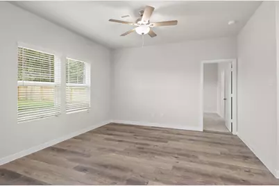 1112 Independence Avenue, Bay City, TX 77414 - Photo 2