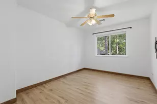 97 N Holly Laurel Cir, The Woodlands, TX 77382 - Photo 30