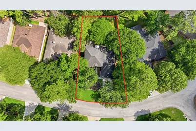 97 N Hollylaurel Circle, The Woodlands, TX 77382 - Photo 38