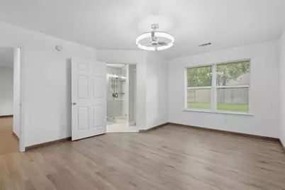 97 N Hollylaurel Circle, The Woodlands, TX 77382 - Photo 24
