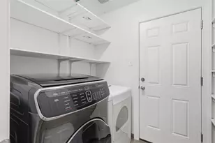97 N Holly Laurel Cir, The Woodlands, TX 77382 - Photo 22