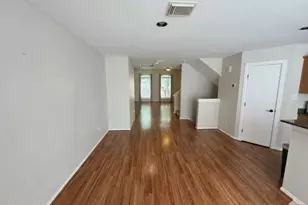 1253 W 17th St, Houston, TX 77008 - Photo 4