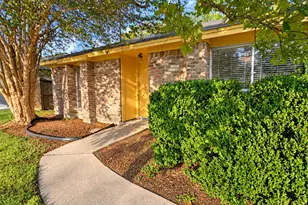 16961 Mockingbird Ct, Conroe, TX 77385 - Photo 2