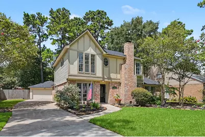 19 Postvine Court, The Woodlands, TX 77381 - Photo 2