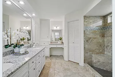 19 Postvine Court, The Woodlands, TX 77381 - Photo 18