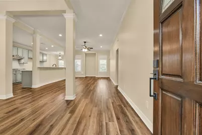 206 Clearview Avenue #B, Friendswood, TX 77546 - Photo 4