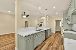 206 Clearview Ave, Friendswood, TX 77546 - Photo 10
