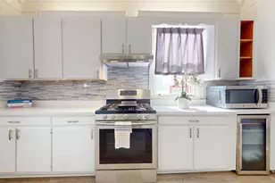 1711 Avenue M, Galveston, TX 77550 - Photo 18