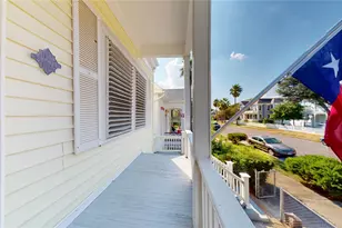 1711 Avenue M, Galveston, TX 77550 - Photo 44