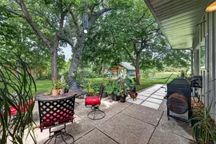 182 N Burnett Dr, Baytown, TX 77520 - Photo 34