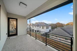 2046 MacArthur St, Houston, TX 77030 - Photo 20