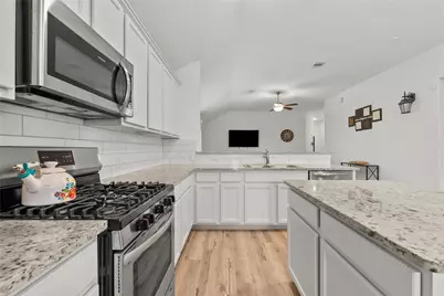 4331 Oakdale Mist Drive, Dickinson, TX 77539 - Photo 12