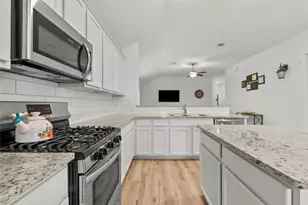 4331 Oakdale Mist Dr, Dickinson, TX 77539 - Photo 12