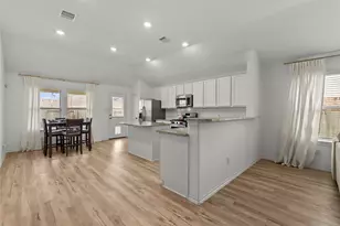 4331 Oakdale Mist Dr, Dickinson, TX 77539 - Photo 8