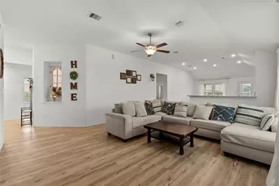 4331 Oakdale Mist Drive, Dickinson, TX 77539 - Photo 6
