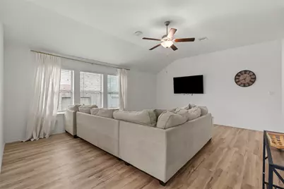 4331 Oakdale Mist Drive, Dickinson, TX 77539 - Photo 6