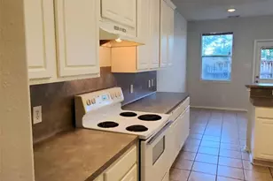 13043 Peppergate Ln, Houston, TX 77044 - Photo 4