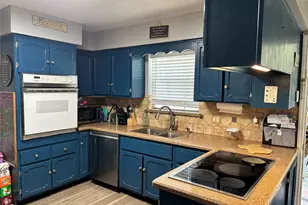5103 Ashwood Dr, Baytown, TX 77521 - Photo 4