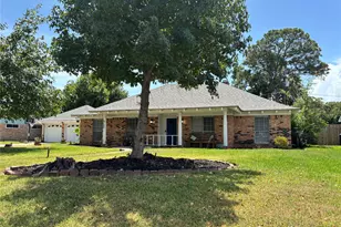 5103 Ashwood Dr, Baytown, TX 77521 - Photo 2