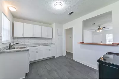 8229 Carolwood Drive, Houston, TX 77028 - Photo 8
