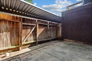 5921 Arncliffe Dr, Houston, TX 77088 - Photo 22
