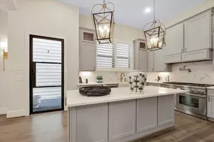 540 W 26th St, Houston, TX 77008 - Photo 8