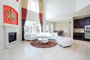 4622 Regal Shadow Ln, Sugar Land, TX 77479 - Photo 6