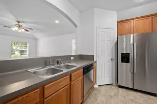 12915 Redbud Shores Ln, Houston, TX 77044 - Photo 16