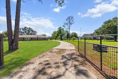 4215 County Road 182, Alvin, TX 77511 - Photo 2