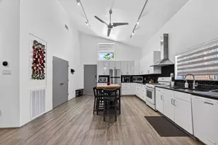 7817 Easton St, Houston, TX 77017 - Photo 4