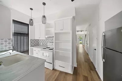 518 Hawthorne Street #1, Houston, TX 77006 - Photo 6