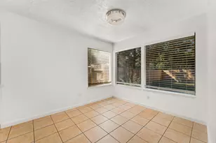 33 Crystal Lake Ln, The Woodlands, TX 77380 - Photo 14