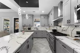 8105 Jet Pilot St, Houston, TX 77075 - Photo 8