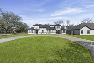 8105 Jet Pilot St, Houston, TX 77075 - Photo 1