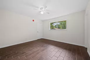 3930 Tumbleweed Ln, Baytown, TX 77521 - Photo 12