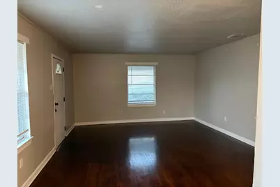 5818 Glenhurst Drive, Houston, TX 77033 - Photo 14