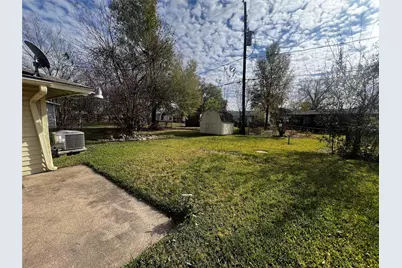 5818 Glenhurst Drive, Houston, TX 77033 - Photo 24