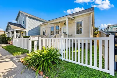 2823 Avenue Q #A, Galveston, TX 77550 - Photo 2