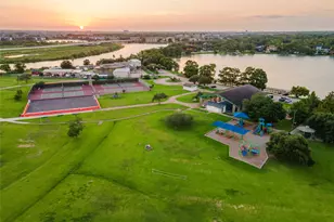 1902 Port Royal Dr, Nassau Bay, TX 77058 - Photo 18
