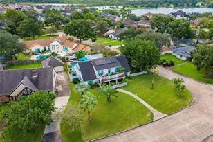 1902 Port Royal Dr, Nassau Bay, TX 77058 - Photo 20