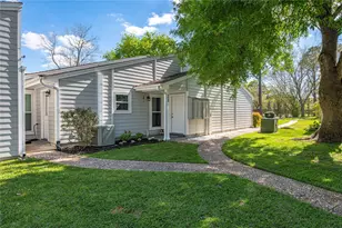 22 Hideaway Dr, Friendswood, TX 77546 - Photo 32