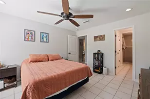 22 Hideaway Dr, Friendswood, TX 77546 - Photo 10