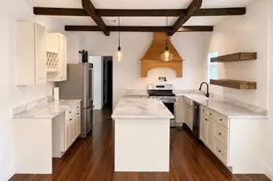 6816 Sherman St, Houston, TX 77011 - Photo 1