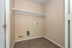 3910 Ridge Canyon Rd, Baytown, TX 77521 - Photo 24