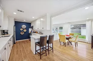 4721 Kingfisher Dr, Houston, TX 77035 - Photo 12