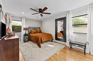 4721 Kingfisher Dr, Houston, TX 77035 - Photo 20